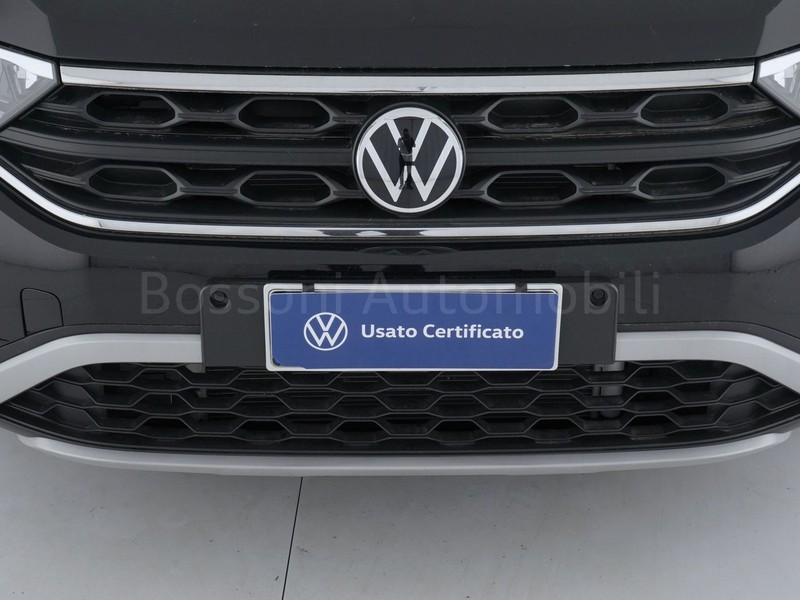 13 - Volkswagen T-Roc 1.5 tsi act life dsg