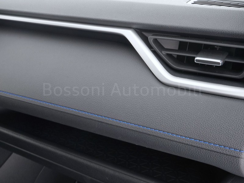 19 - Toyota Rav4 2.5 vvt-ie hybrid 218cv style 2wd e-cvt