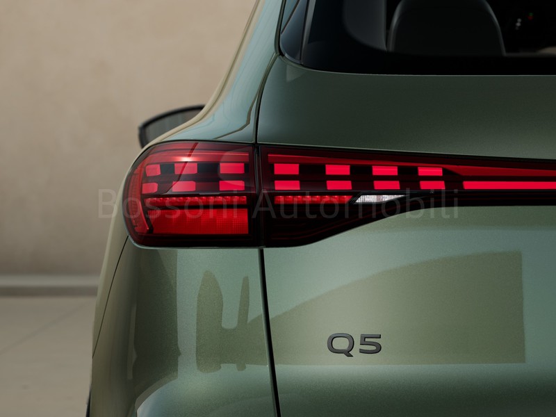 7 - Audi Q5 2.0 tdi mhev+ 204cv s line edition quattro s tronic
