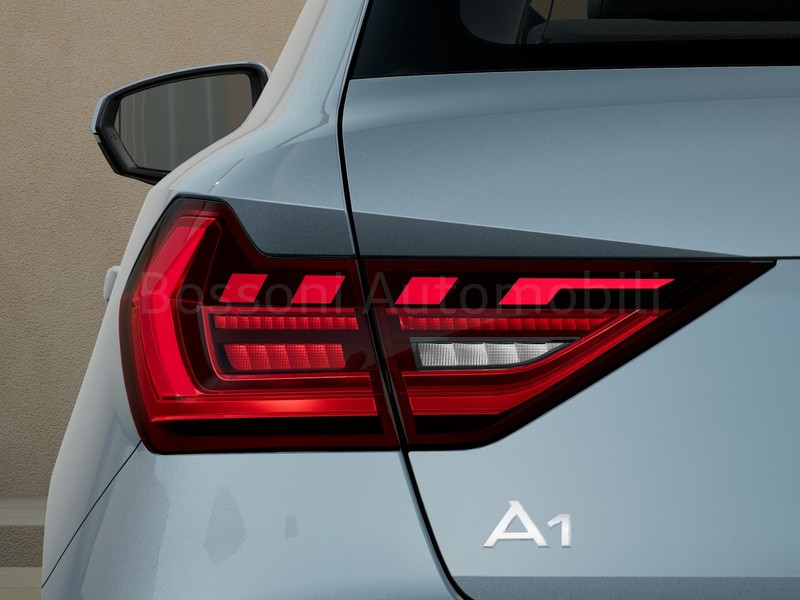 7 - Audi A1 sportback 30 1.0 tfsi 116cv business