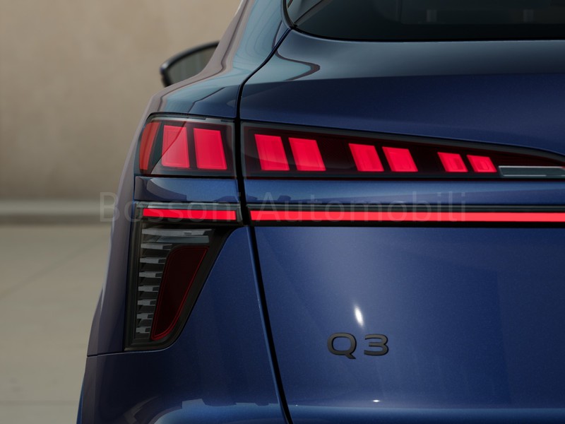 7 - Audi Q3 sportback 1.5 tfsi mhev 150cv business s tronic