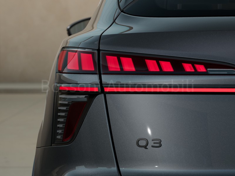 7 - Audi Q3 sportback 1.5 tfsi mhev 150cv business s tronic