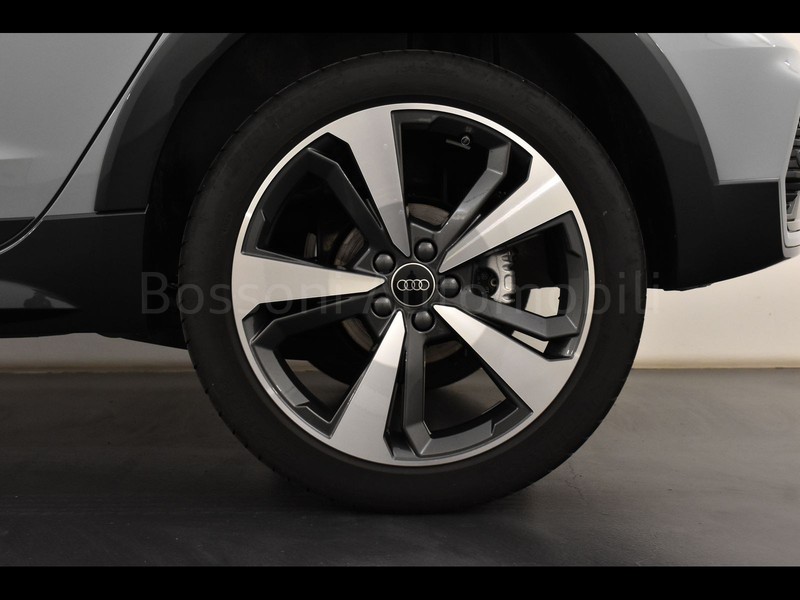 13 - Audi A1 allstreet 30 1.0 tfsi 116cv identity contrast s tronic