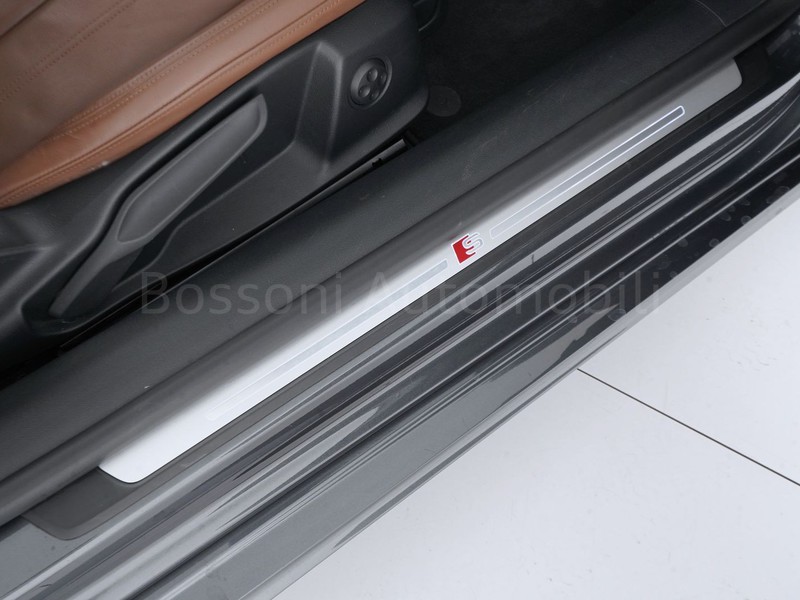 19 - Audi A5 cabrio 35 2.0 tdi mhev 163cv s line edition s tronic