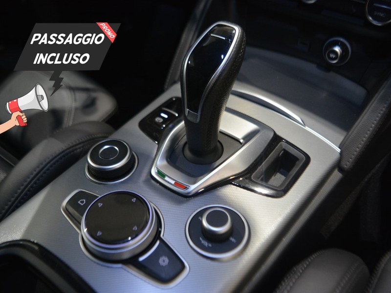 13 - Alfa Romeo Stelvio 2.2 turbo 210cv veloce q4 at8