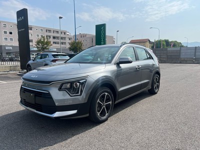 Kia Niro 1.6 gdi hev tri-fuel 126cv business dct6