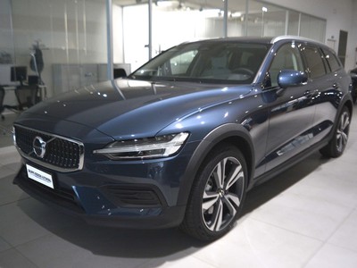 Volvo V60 Cross Country cross country 2.0 b4 plus awd automatico