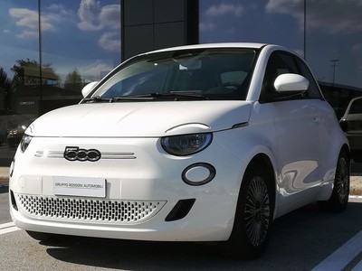 Fiat 500 500e 42 kwh la prima