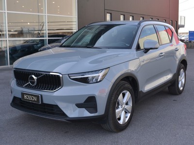 Volvo XC40 2.0 b3 essential automatico