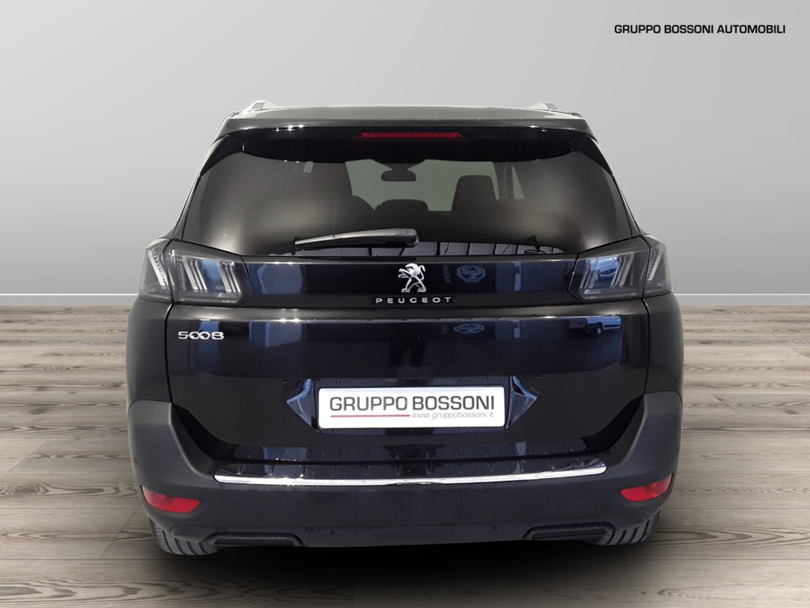 Peugeot 5008 1.2 PureTech Turbo Allure Pack prezzo, optional di serie,  consumi, foto 