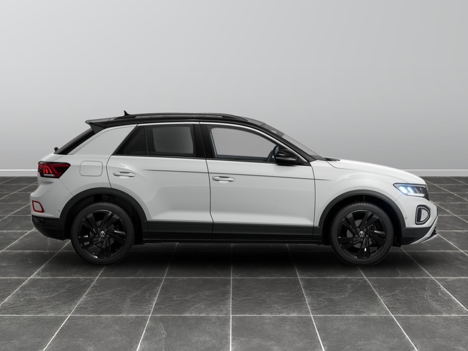 6 - Volkswagen T-Roc 2.0 tdi scr 115cv sport