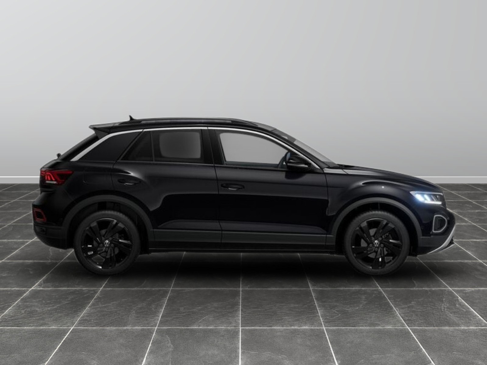 4 - Volkswagen T-Roc 2.0 tdi scr 115cv sport