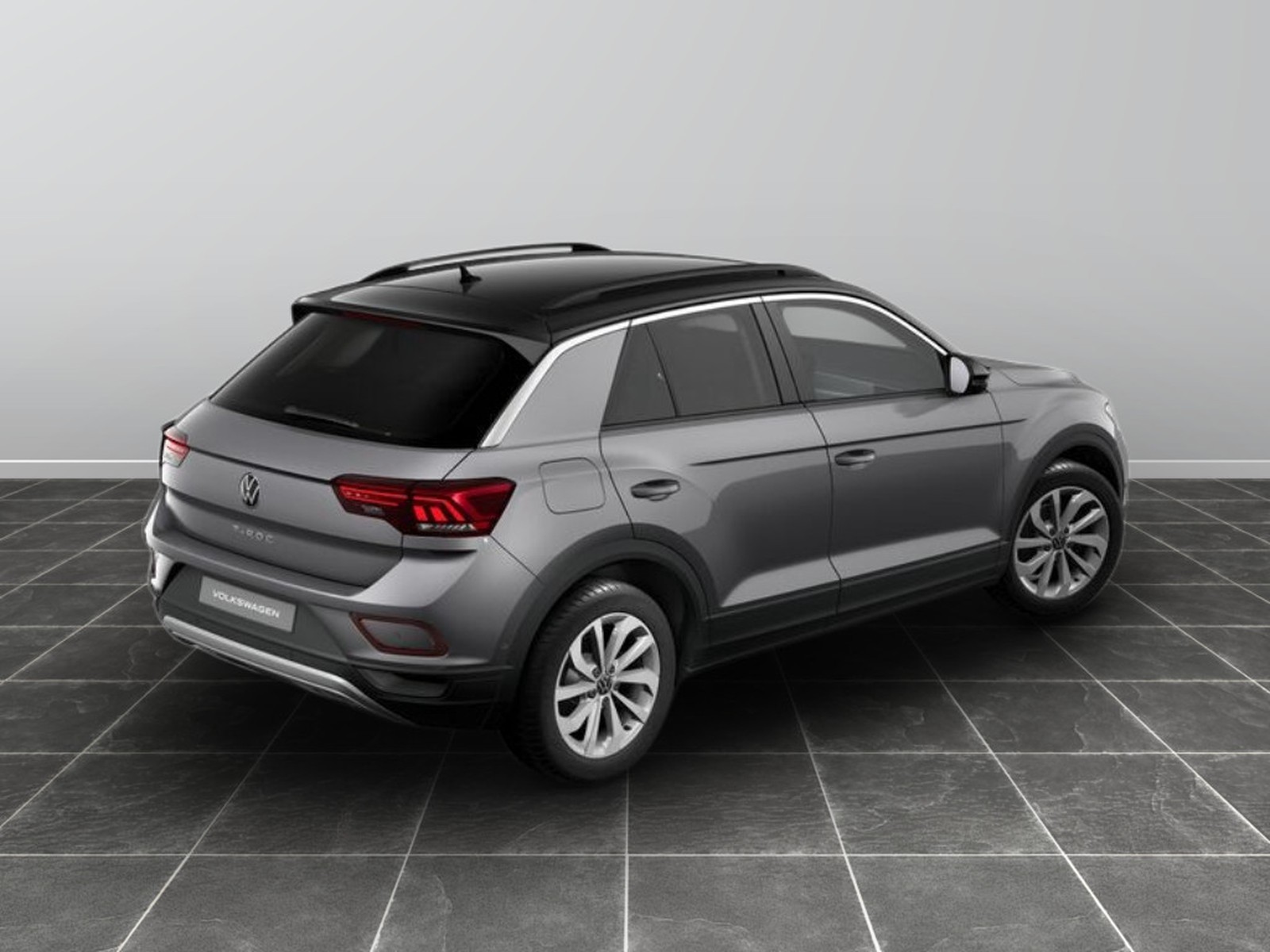 2 - Volkswagen T-Roc 1.5 tsi act edition plus dsg