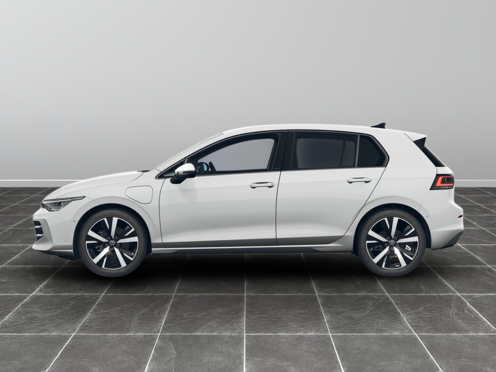2 - Volkswagen Golf 1.5 tsi ehybrid 204cv life dsg