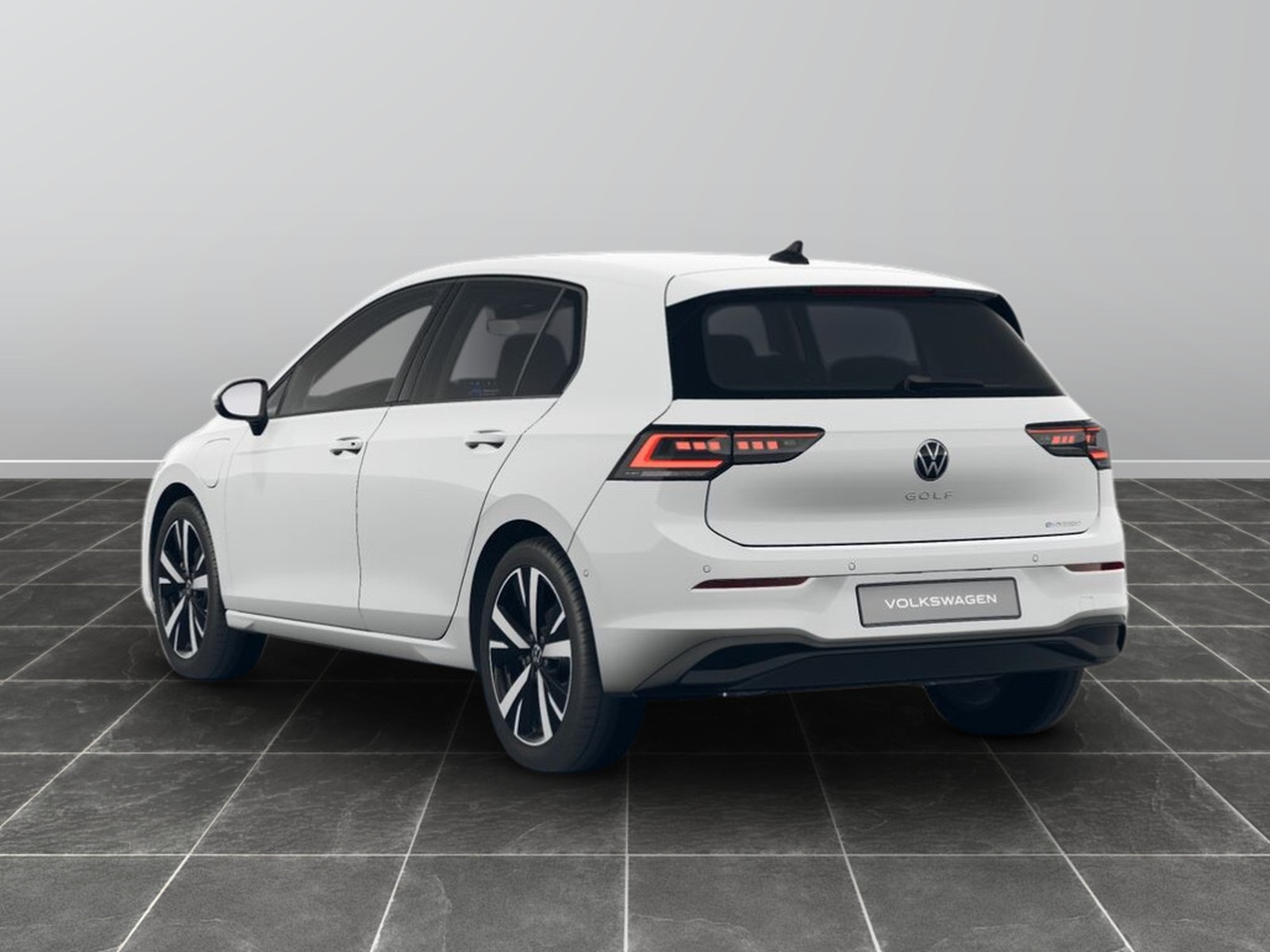 3 - Volkswagen Golf 1.5 tsi ehybrid 204cv life dsg