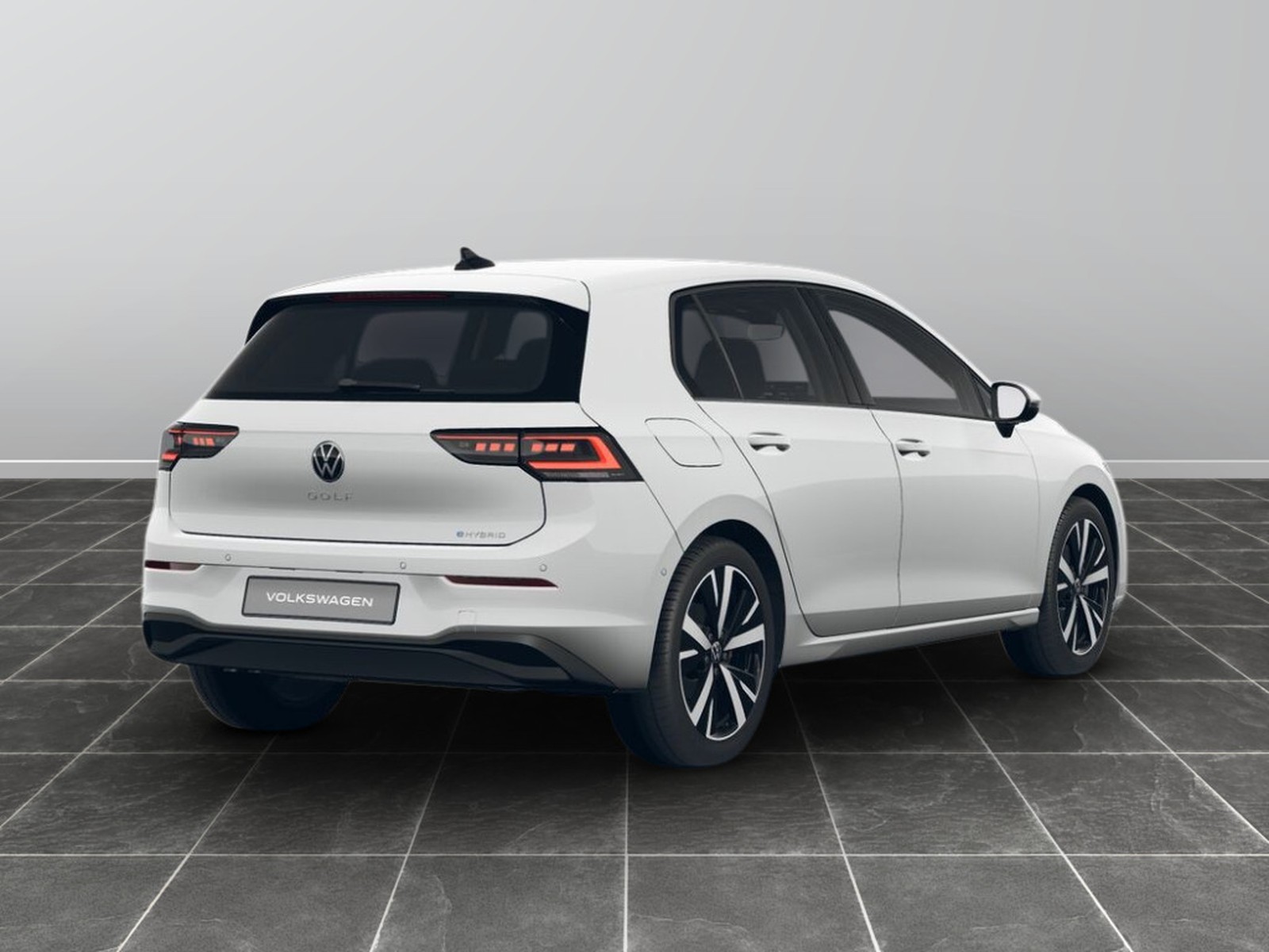 5 - Volkswagen Golf 1.5 tsi ehybrid 204cv life dsg