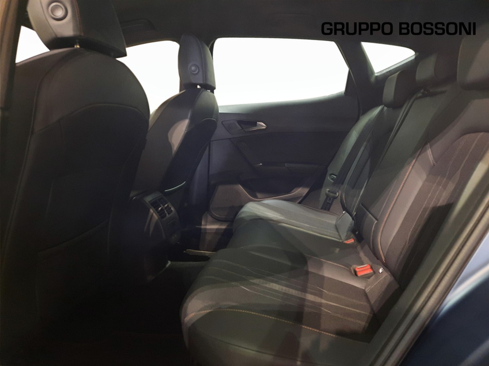 16 - Cupra Formentor 1.4 e-hybrid 204cv dsg