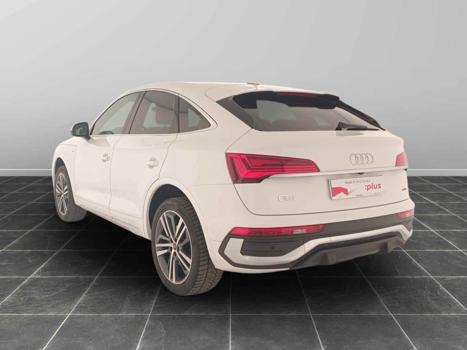 4 - Audi Q5 sportback 40 2.0 tdi mhev 12v s line plus quattro s tronic