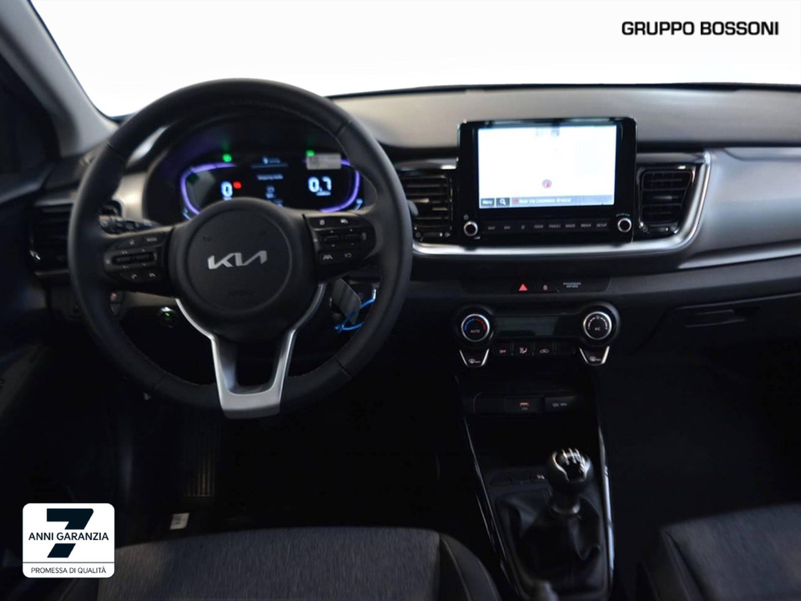 9 - Kia Stonic 1.2 mpi gpl 78cv style special edition