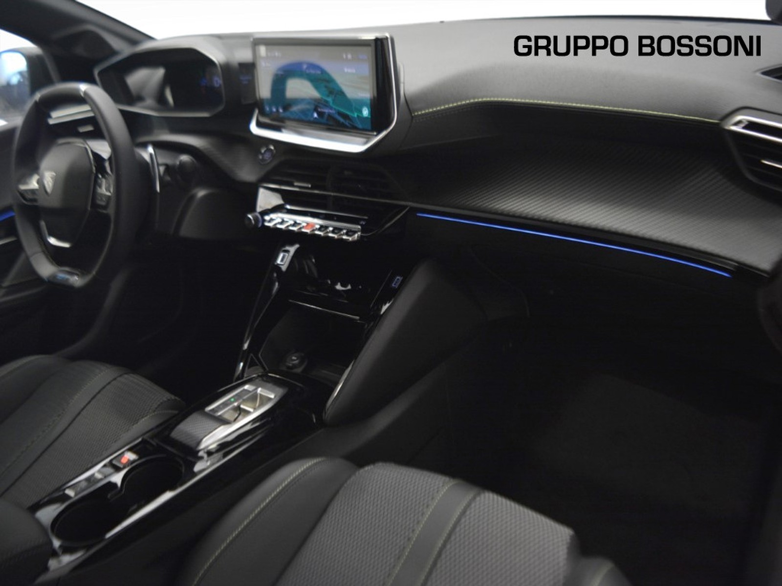 8 - Peugeot 208 1.2 hybrid 48v 110cv gt e-dcs6