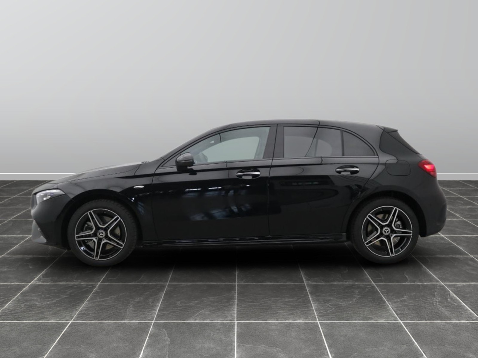 3 - Mercedes Classe A 250 e plug-in-hybrid amg line advanced plus speedshift dct amg 8g