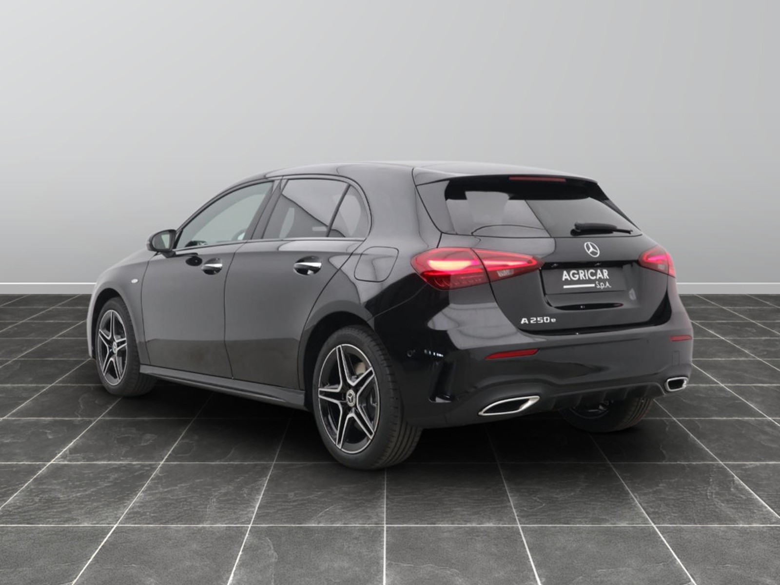 5 - Mercedes Classe A 250 e plug-in-hybrid amg line advanced plus speedshift dct amg 8g