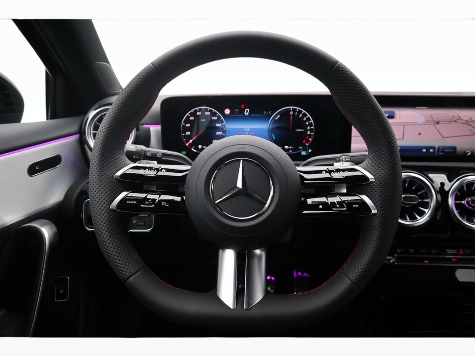 17 - Mercedes Classe A 250 e plug-in-hybrid amg line advanced plus speedshift dct amg 8g