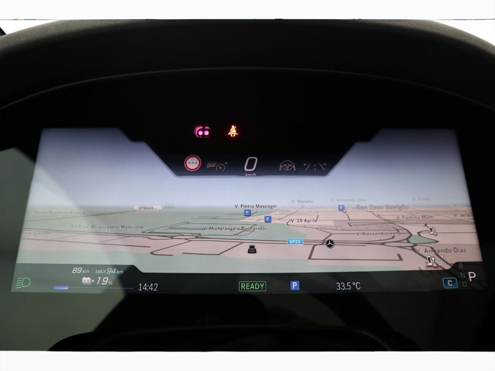 18 - Mercedes EQE suv 350 amg line premium 4matic