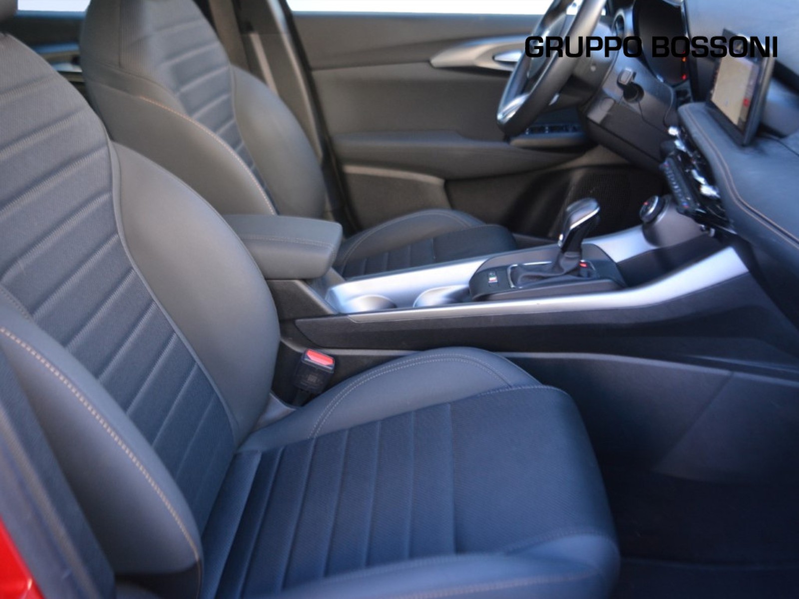 5 - Alfa Romeo Tonale 1.5 hybrid 160cv ti tct7