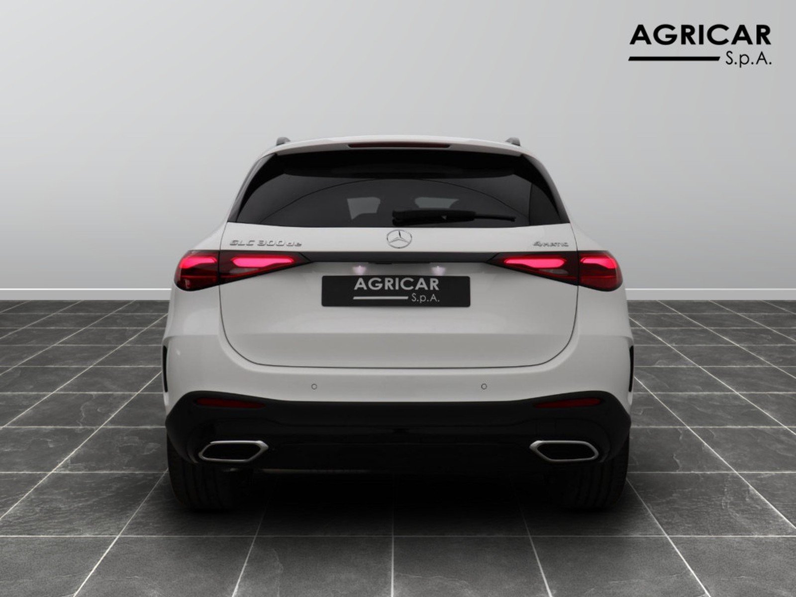 6 - Mercedes GLC suv 300 de plug in hybrid amg line premium 4matic 9g-tronic