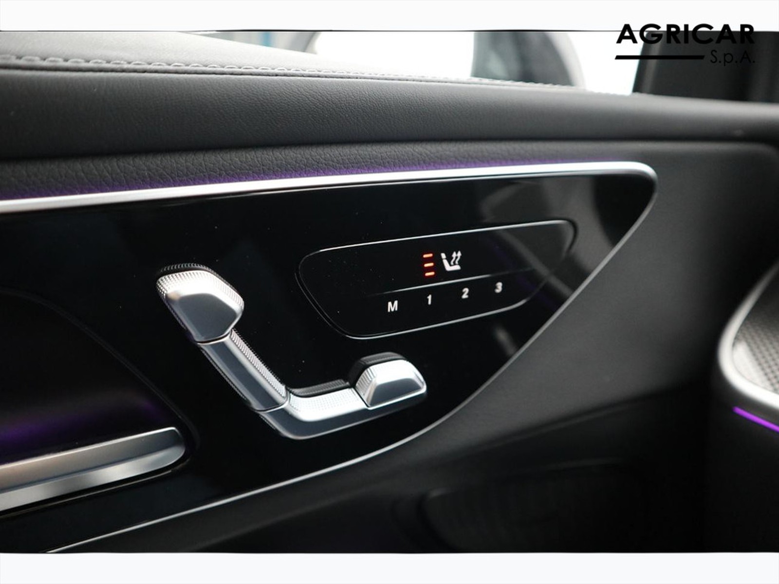 14 - Mercedes GLC suv 300 de plug in hybrid amg line premium 4matic 9g-tronic