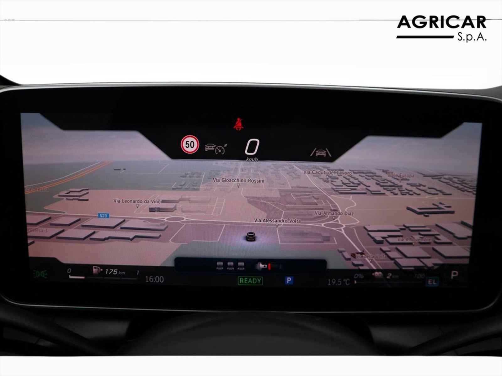 15 - Mercedes GLC suv 300 de plug in hybrid amg line premium 4matic 9g-tronic