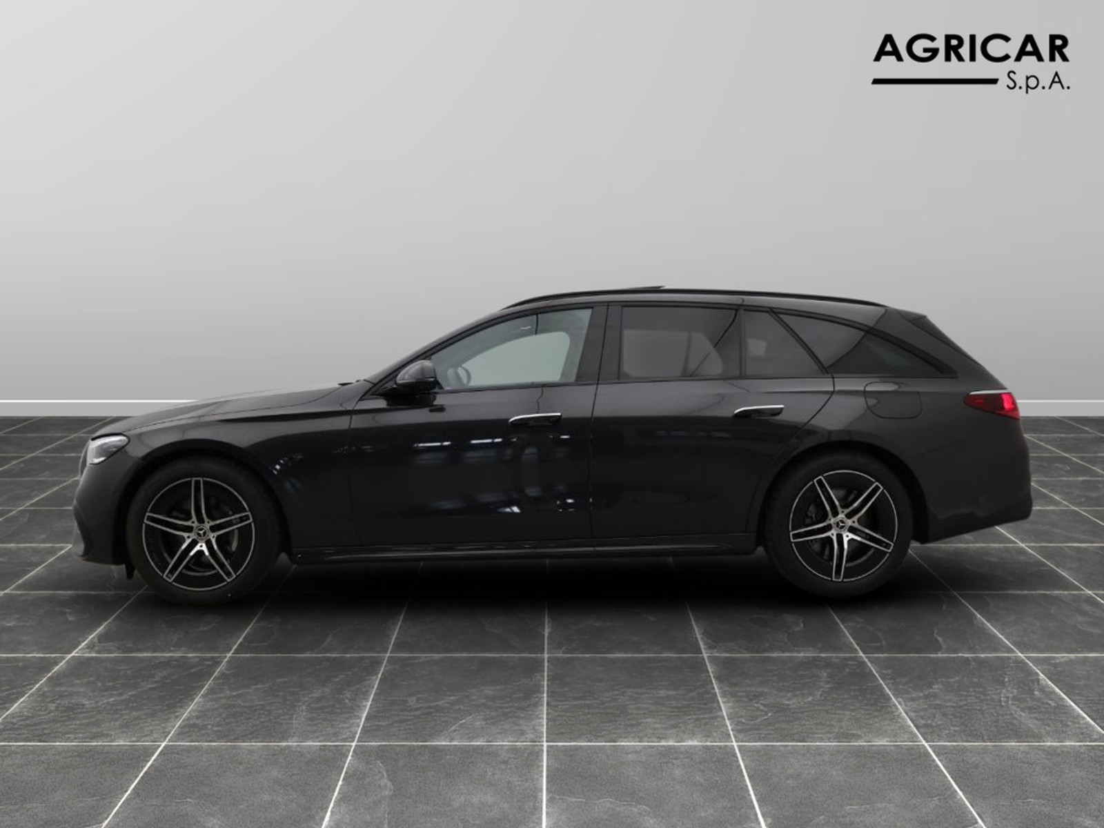 3 - Mercedes Classe E station wagon 300 de plug in hybrid amg line premium plus 4matic 9g-tronic