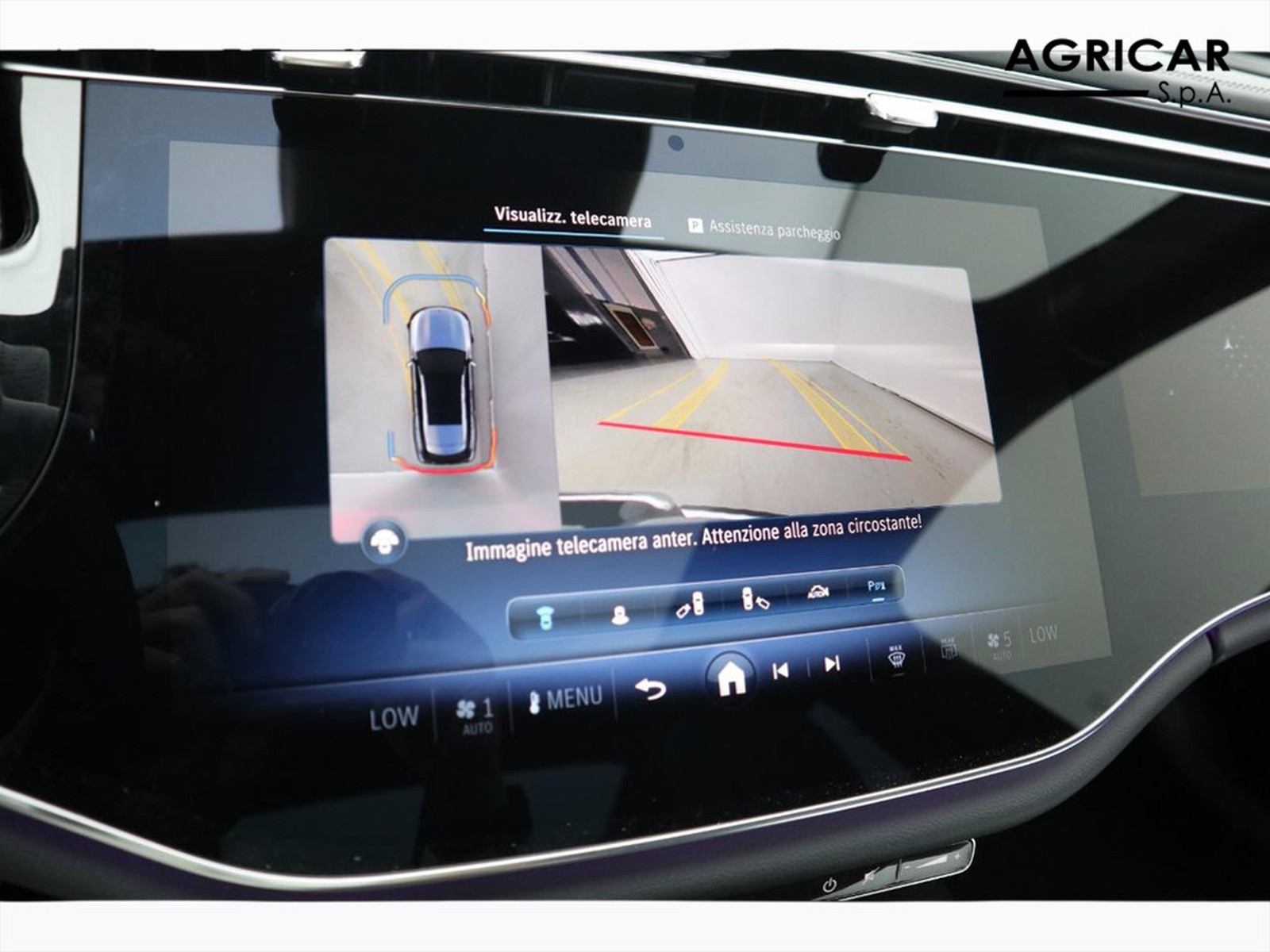 12 - Mercedes Classe E station wagon 300 de plug in hybrid amg line premium plus 4matic 9g-tronic