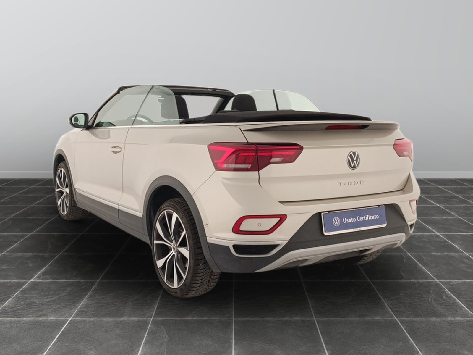 4 - Volkswagen T-Roc cabriolet 1.0 tsi 110cv style
