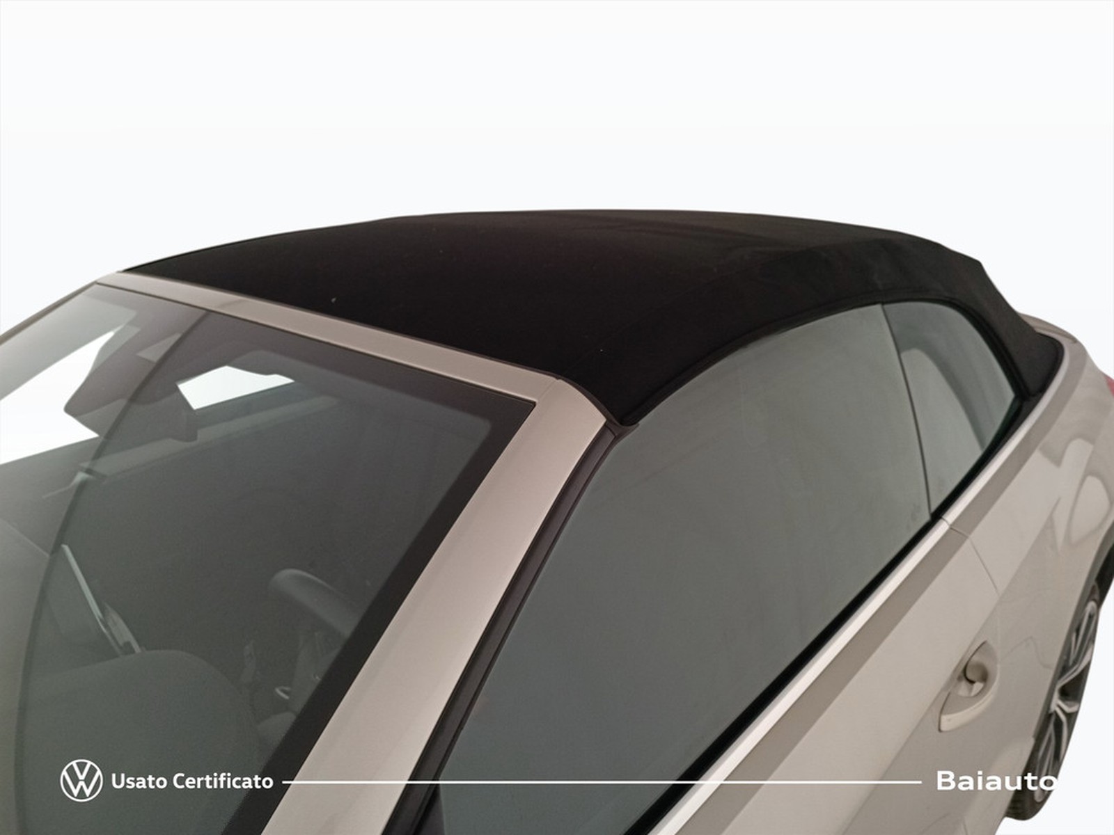 24 - Volkswagen T-Roc cabriolet 1.0 tsi 110cv style