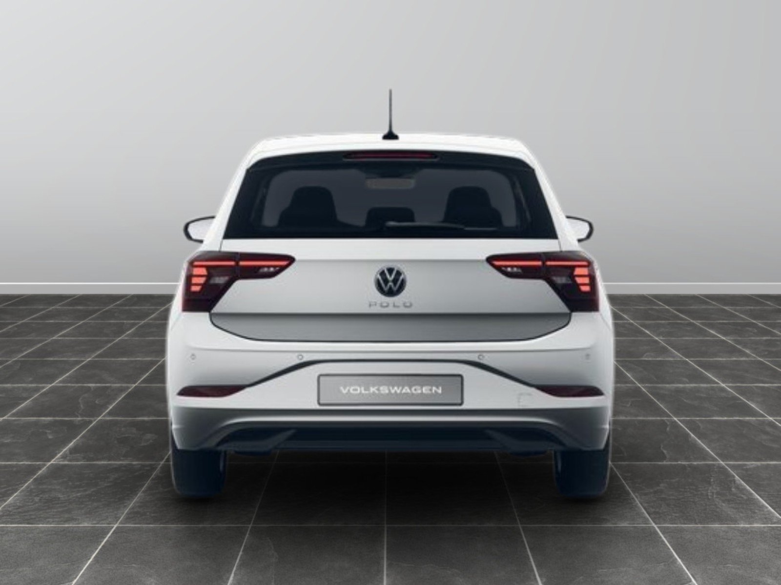 6 - Volkswagen Polo 1.0 tsi 95cv edition plus