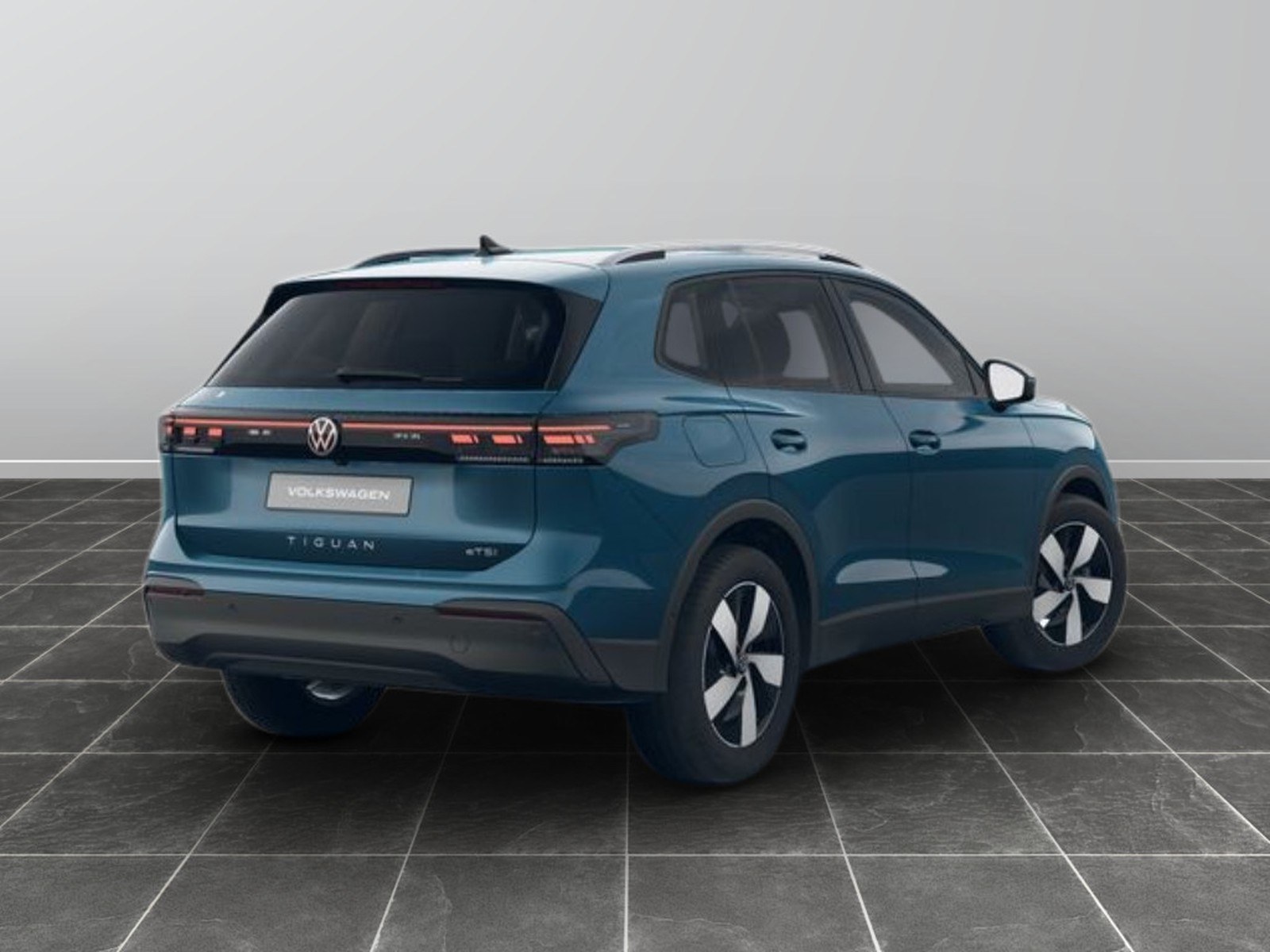 5 - Volkswagen Tiguan 1.5 etsi act 150cv edition plus dsg