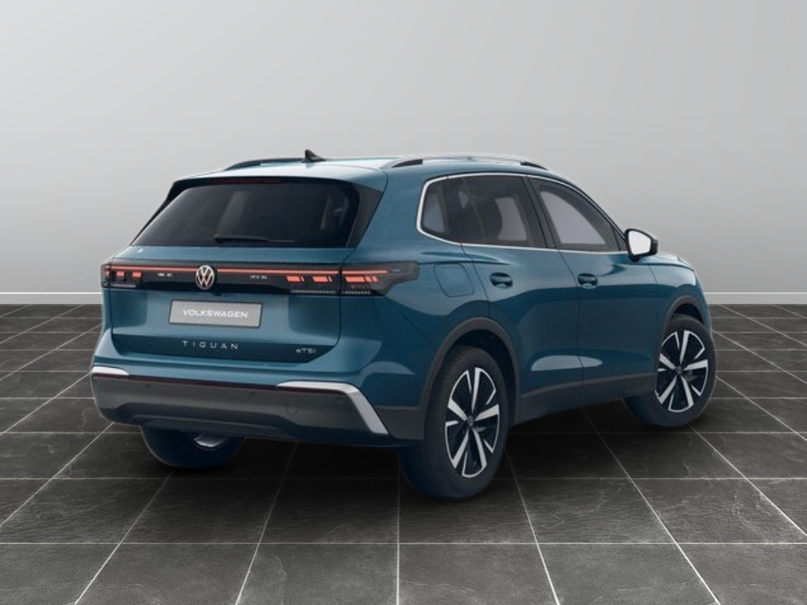 5 - Volkswagen Tiguan 1.5 etsi act 150cv elegance dsg