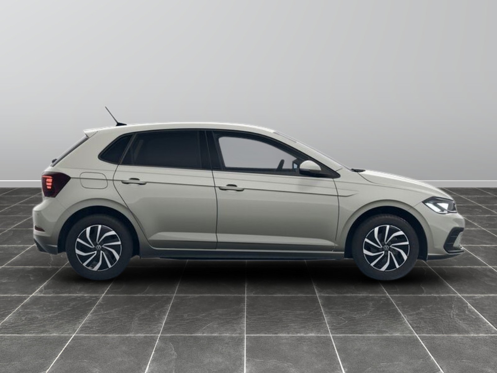 3 - Volkswagen Polo 1.0 tsi 95cv edition plus