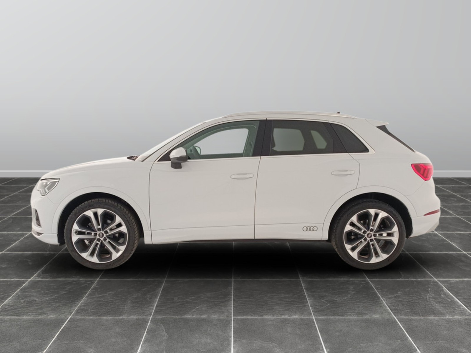 3 - Audi Q3 35 2.0 tdi business advanced s tronic