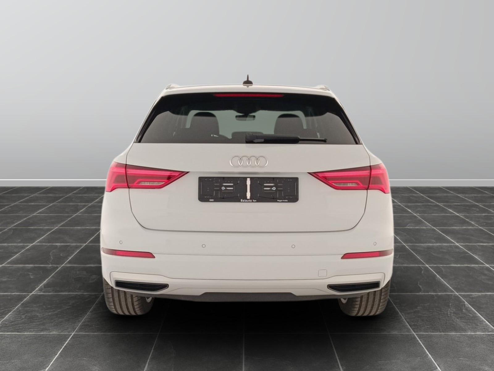 5 - Audi Q3 35 2.0 tdi business advanced s tronic