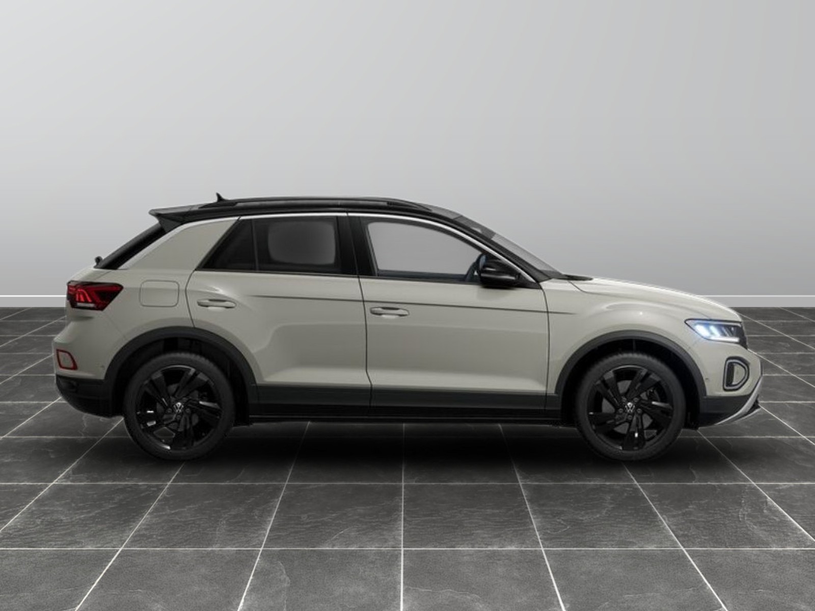 4 - Volkswagen T-Roc 2.0 tdi scr 150cv sport dsg