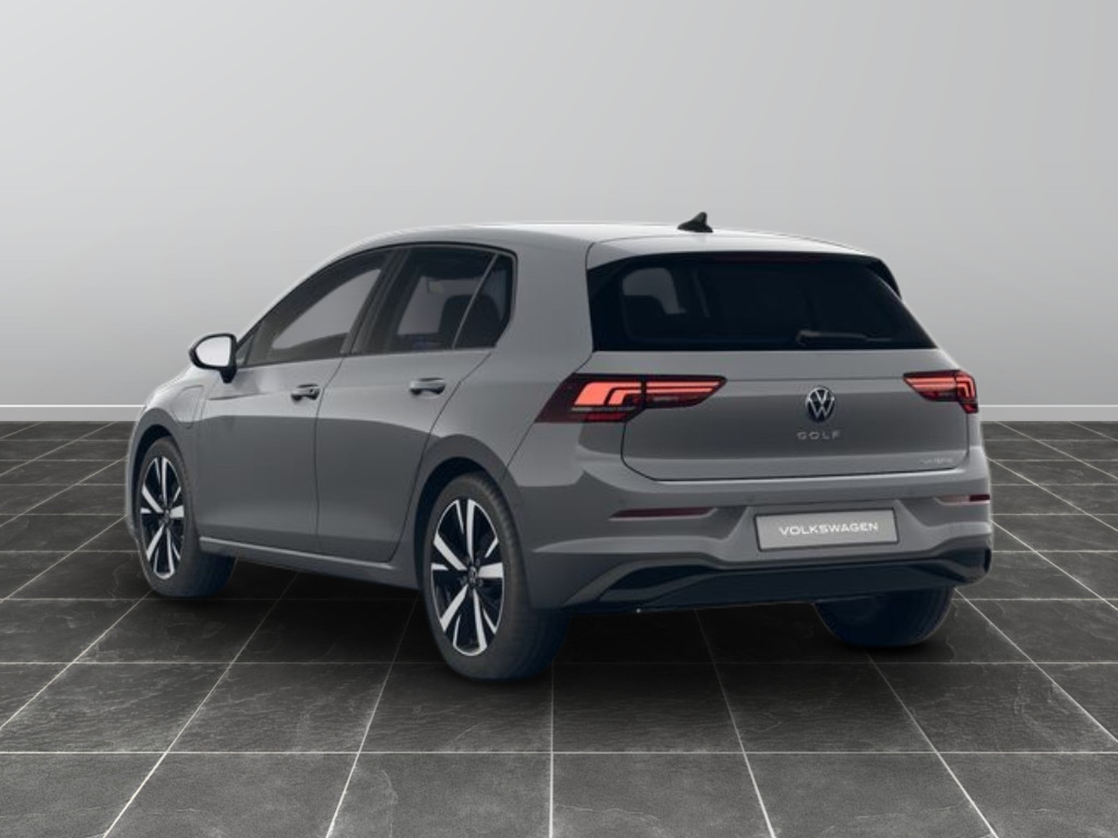 3 - Volkswagen Golf 1.5 tsi ehybrid 204cv edition plus dsg