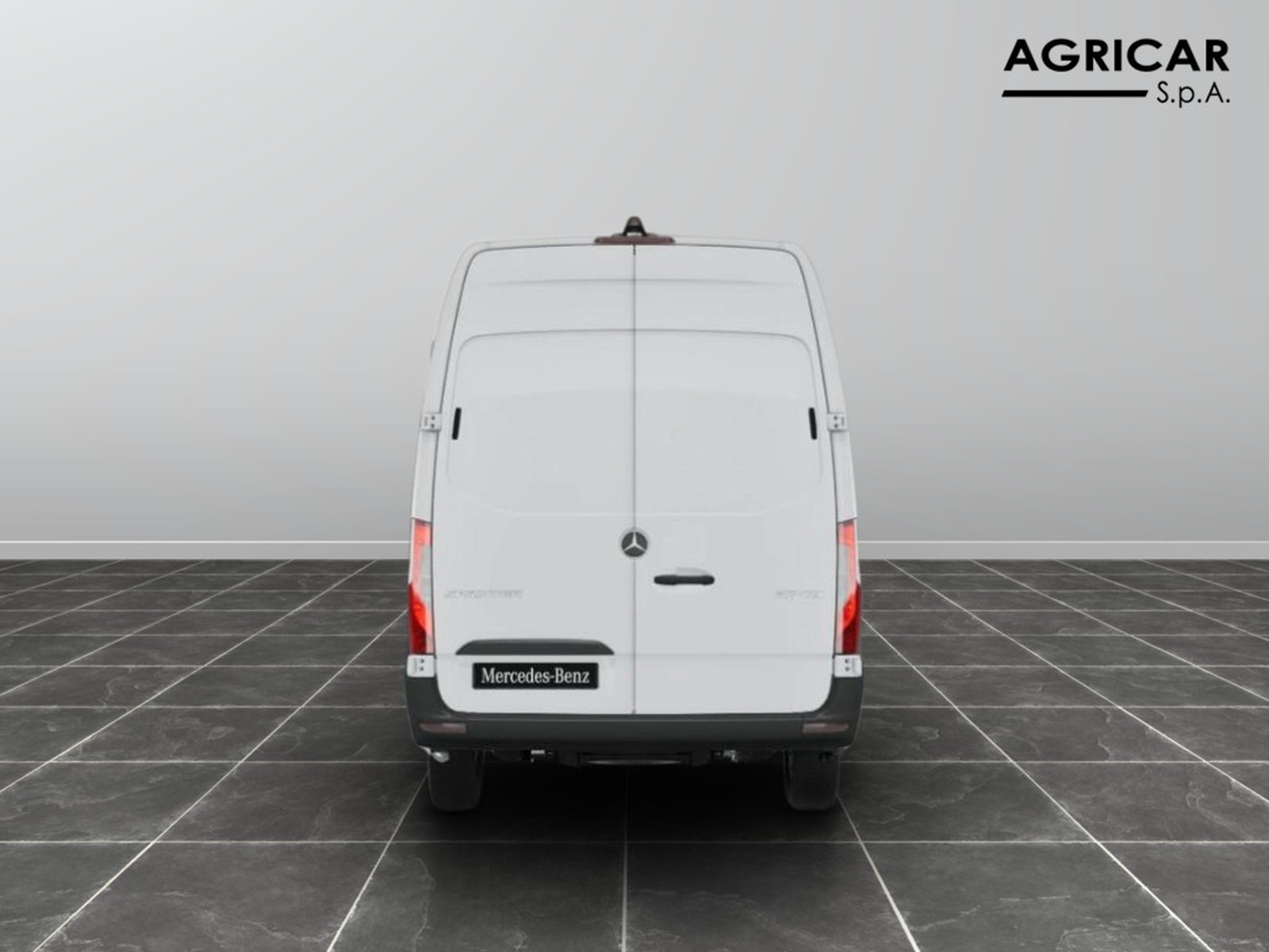 5 - Mercedes Vans Sprinter 317 rwd 2.0 cdi f 43/35 h2 pro