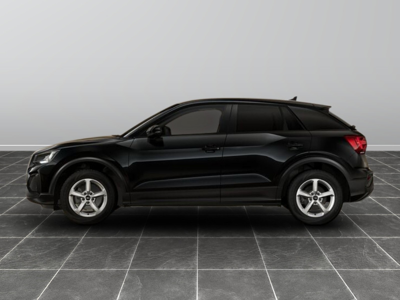 5 - Audi Q2 30 1.0 tfsi 116cv business
