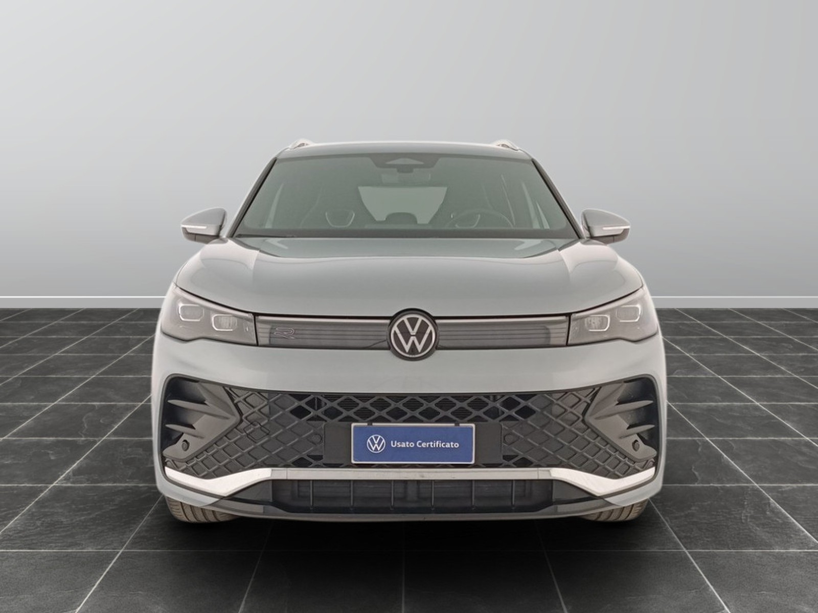 2 - Volkswagen Tiguan 2.0 tdi scr 150cv r-line dsg