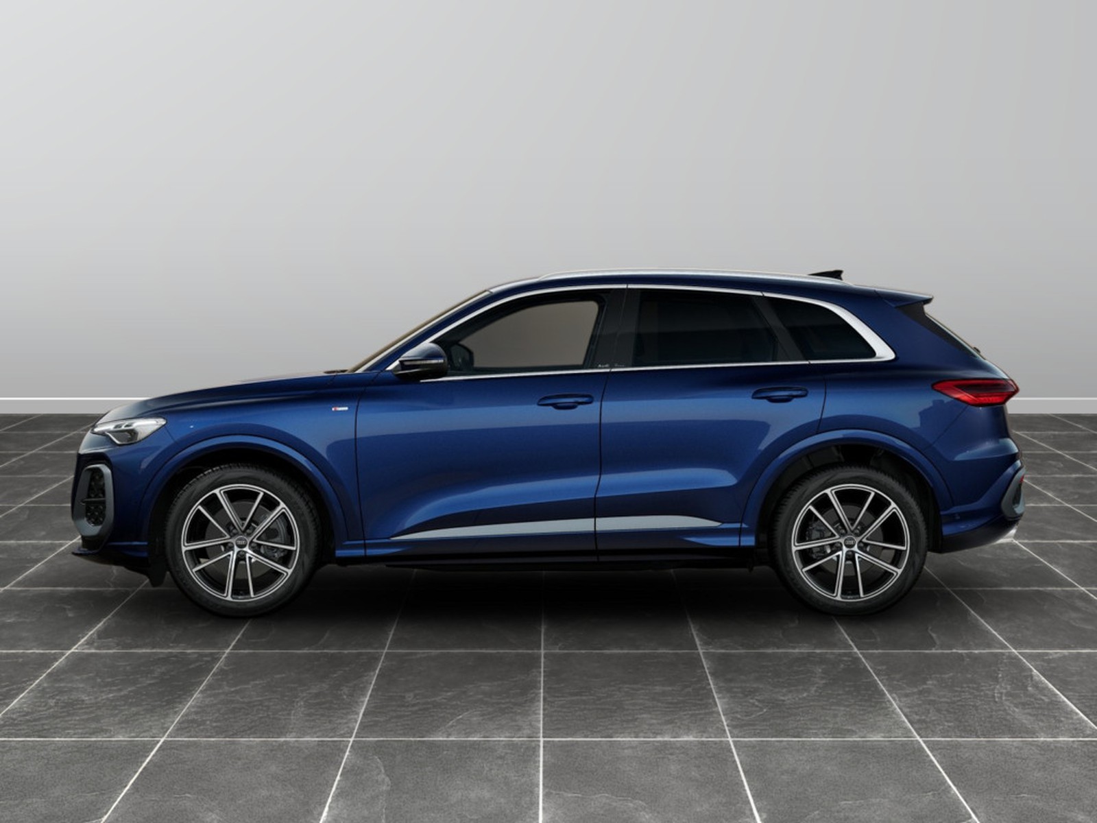 3 - Audi Q5 2.0 tdi mhev+ 204cv launch edition s line quattro s tronic