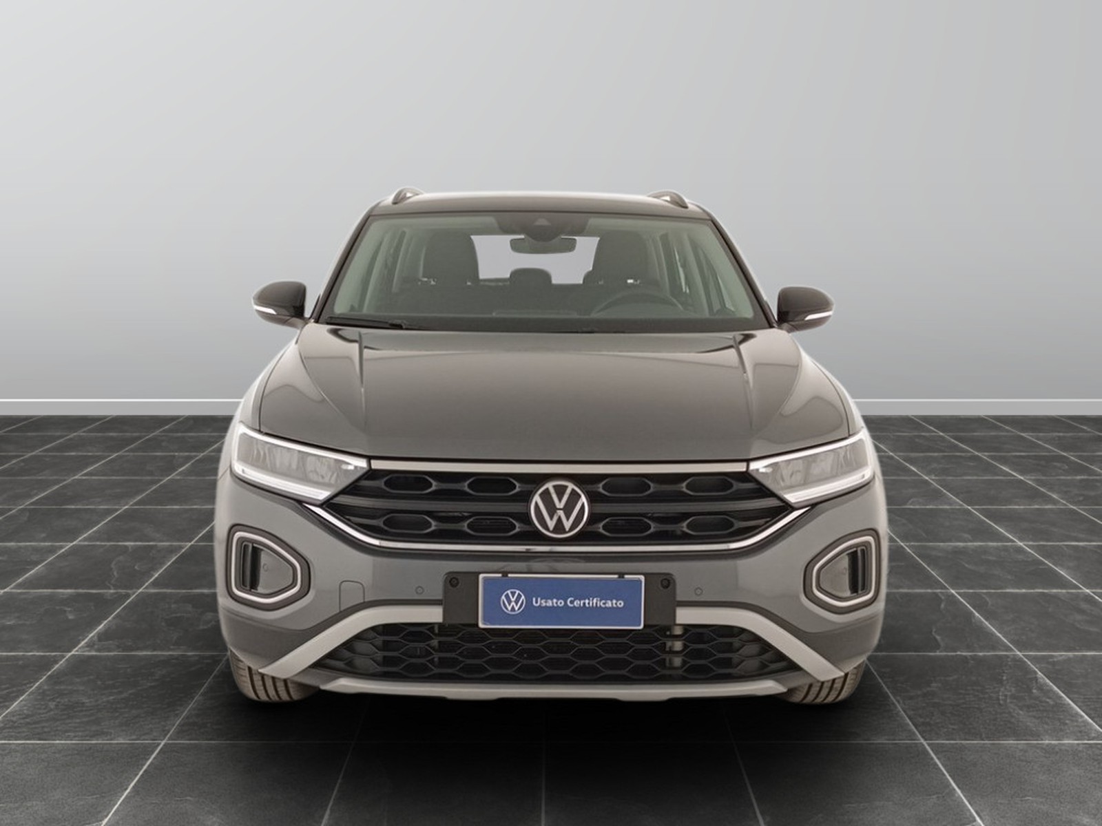 2 - Volkswagen T-Roc 1.5 tsi act life dsg