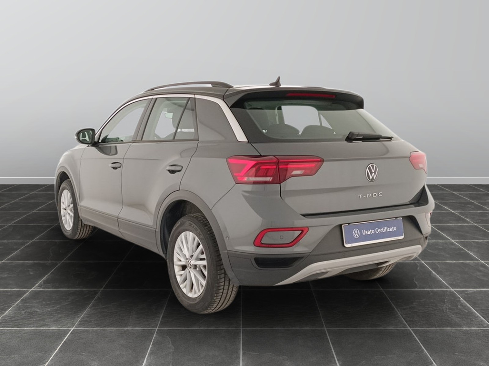 4 - Volkswagen T-Roc 1.5 tsi act life dsg